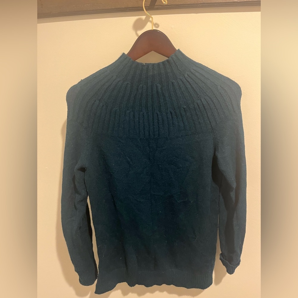 Anthropologie XS sweater